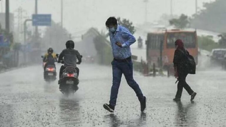 delhi-rain-sixteen_nine